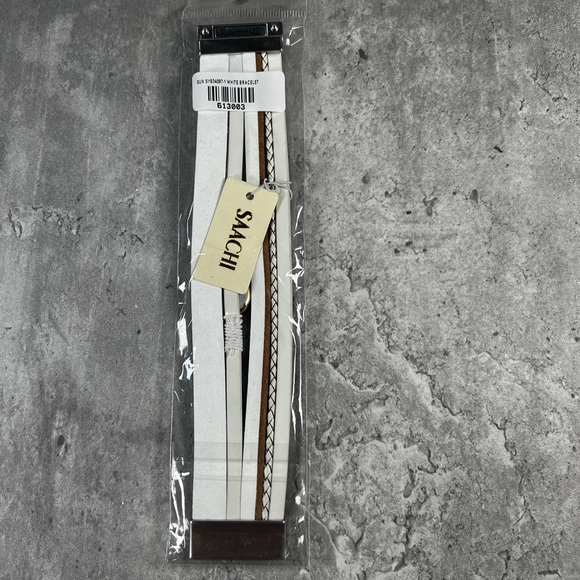 SAACHI Santorini White Pearl Leather Bracelet - Picture 4 of 9